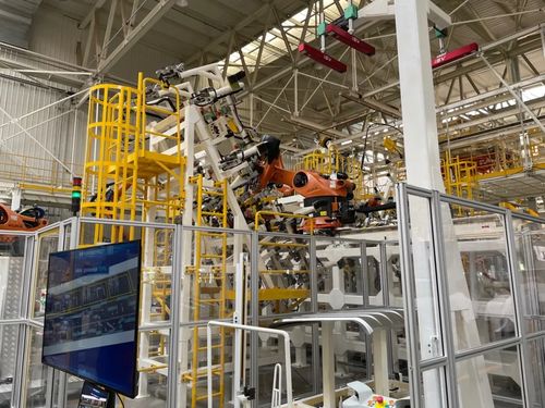 超級(jí)卡車工廠長(zhǎng)沙投產(chǎn) 歐航歐馬可以智造助力南方經(jīng)銷商馳騁向前