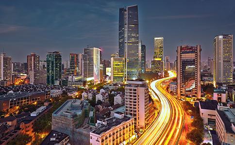 中國城市夜經(jīng)濟(jì)影響力報(bào)告發(fā)布 青島囊括三項(xiàng)大獎成唯一滿貫城市